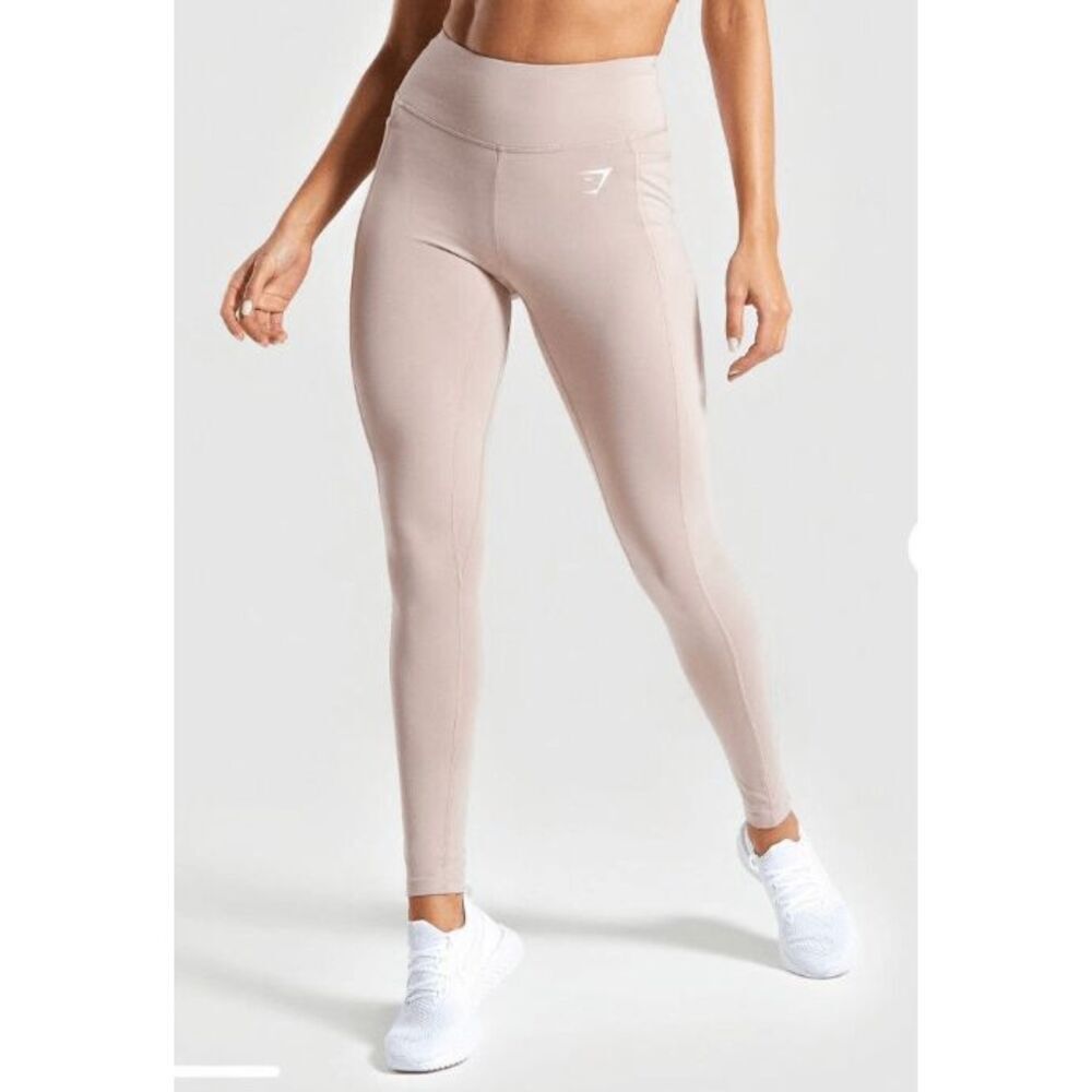 Gymshark blush taupe color dreamy legging 2.0 size medium NWOT